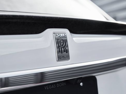 Used 2025 Rolls-Royce Cullinan AWD/4WD image 17