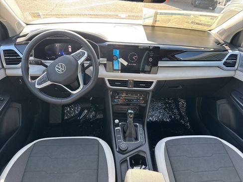 New 2026 Volkswagen Taos SE AWD/4WD image 22