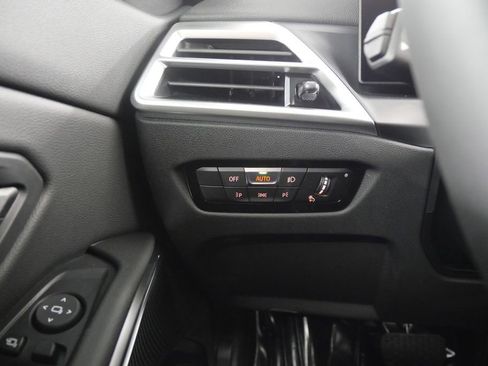 Used 2025 BMW 330i 330i w/ M Sport Package image 20