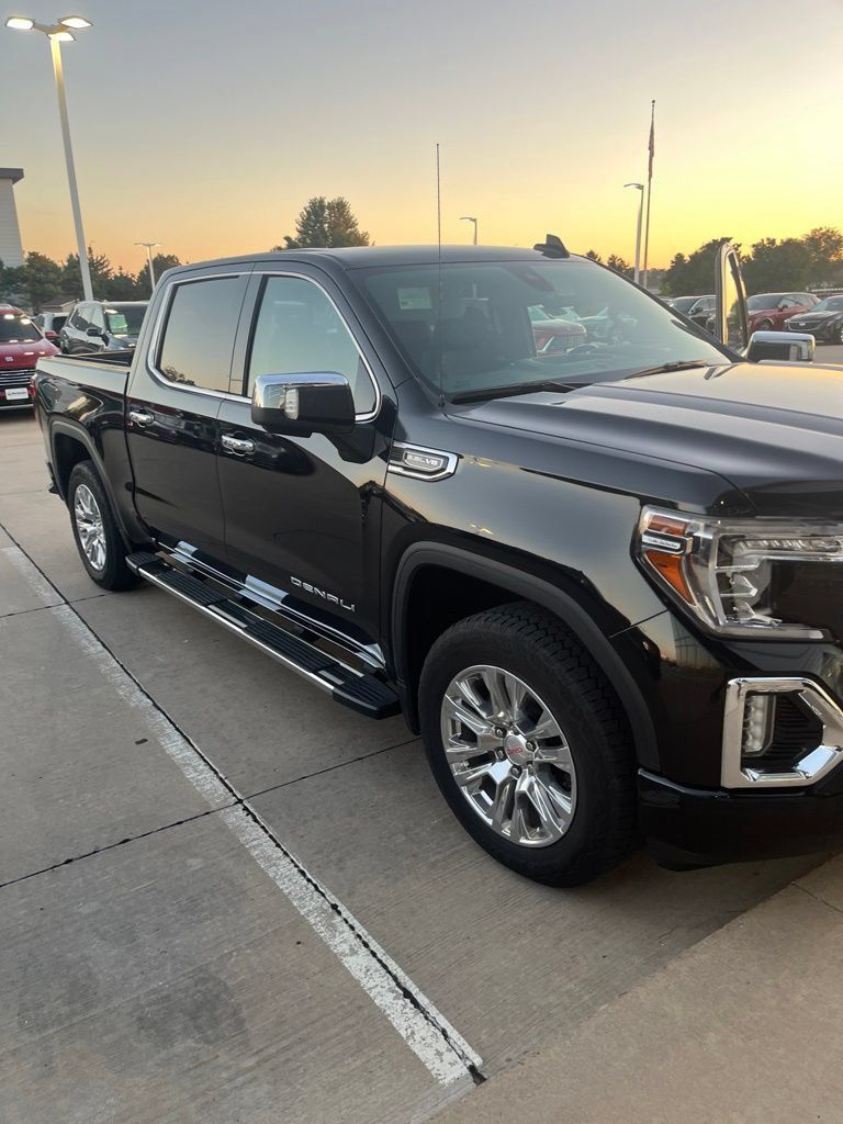 Used 2021 GMC Sierra 1500 Denali w/ Driver Alert Package II AWD/4WD image 8