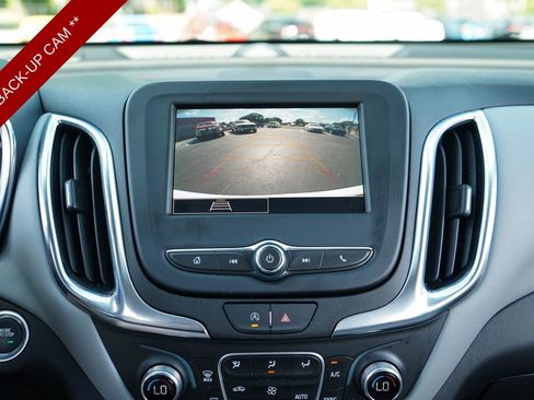Used 2024 Chevrolet Equinox LT w/ Driver Convenience Package AWD/4WD image 10
