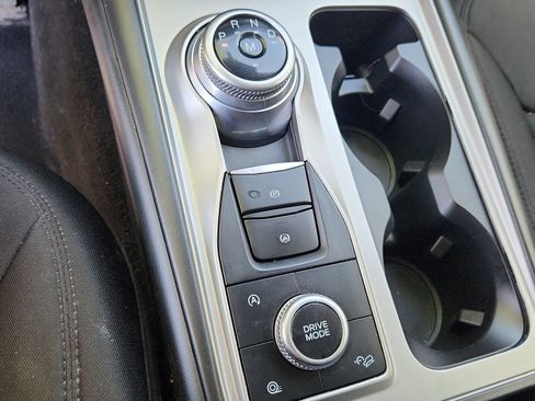 Used 2020 Ford Explorer XLT w/ Comfort Package AWD/4WD image 22