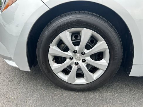 Used 2024 Toyota Corolla LE FWD image 11