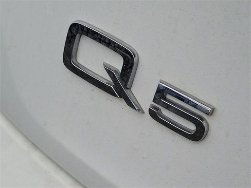 Used 2020 Audi Q5 2.0T Premium image 12