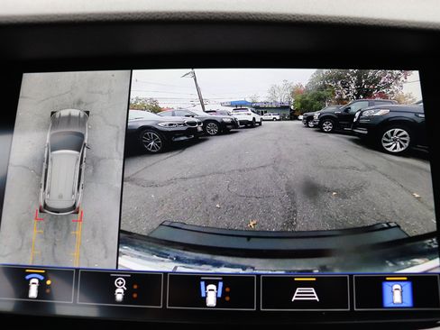 Used 2022 Buick Envision Avenir w/ Technology Package II image 37