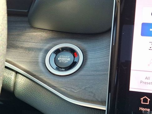 New 2025 Jeep Grand Cherokee Limited AWD/4WD image 15