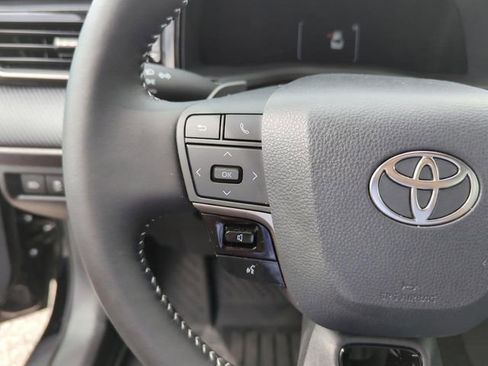 Used 2026 Toyota Camry Hybrid w/ Convenience Package FWD image 30