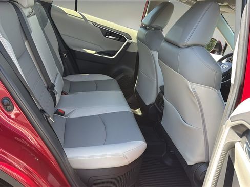 Certified 2023 Toyota RAV4 XLE Premium AWD/4WD image 18