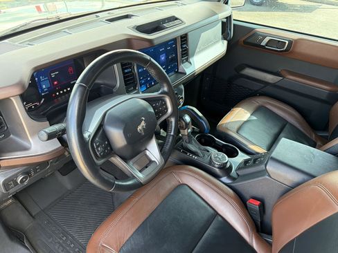 Used 2021 Ford Bronco Outer Banks AWD/4WD image 4