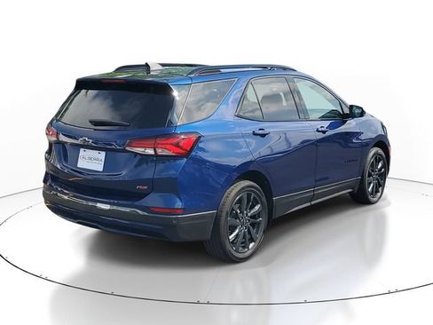 Certified 2022 Chevrolet Equinox RS FWD image 4