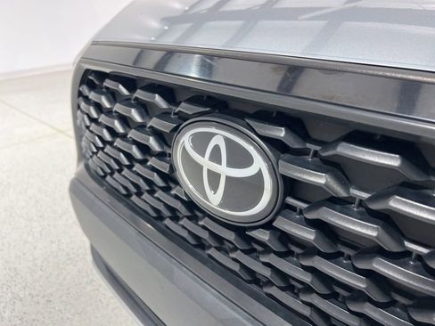 Used 2022 Toyota Corolla Cross L AWD/4WD image 25