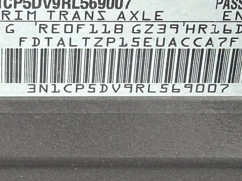 Certified 2024 Nissan Kicks SR w/ SR Premium Package FWD image 50