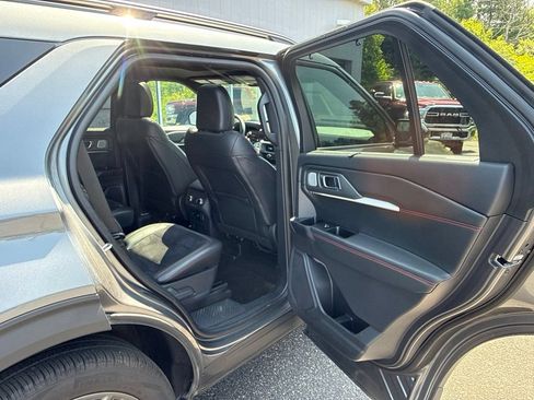 Used 2025 Ford Explorer ST AWD/4WD image 26