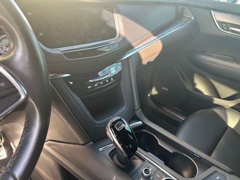 Certified 2022 Cadillac XT5 Luxury image 14