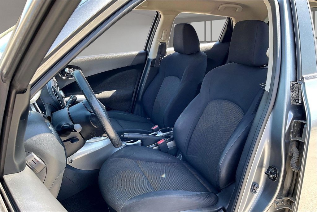 Used 2013 Nissan Juke S FWD image 19