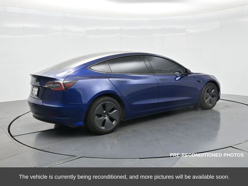 Used 2022 Tesla Model 3 image 7