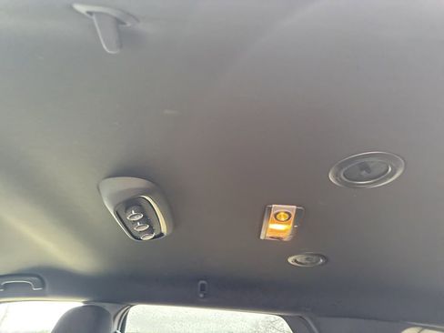 Used 2023 Dodge Durango GT image 11