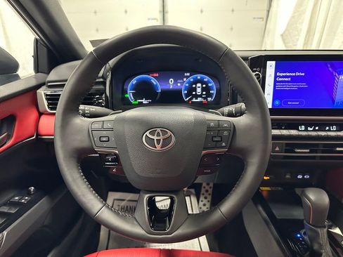 Used 2026 Toyota Camry XSE FWD image 18