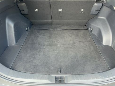 Used 2025 Toyota RAV4 LE AWD/4WD image 28