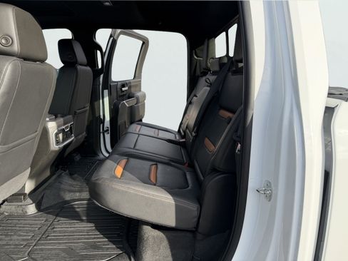 Used 2021 GMC Sierra 2500 AT4 w/ AT4 Premium Plus Package image 16