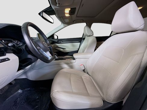 Used 2019 Nissan Altima 2.5 SL FWD image 22
