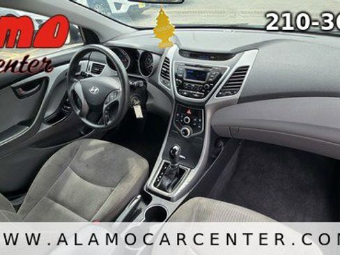 Used 2014 Hyundai Elantra SE image 14