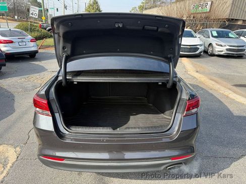 Used 2018 Kia Optima S w/ Panoramic Sunroof Package image 22