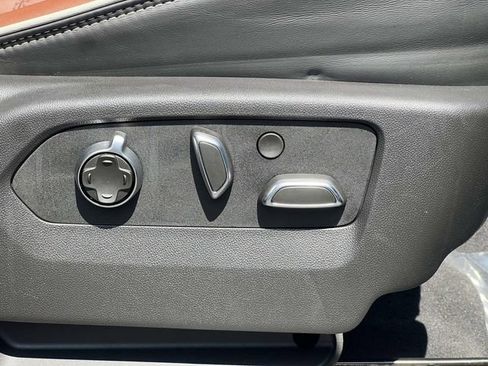 Used 2024 GMC Sierra 2500 Denali Ultimate AWD/4WD image 27