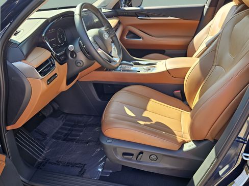Used 2023 INFINITI QX60 Sensory w/ Vision Package AWD/4WD image 13