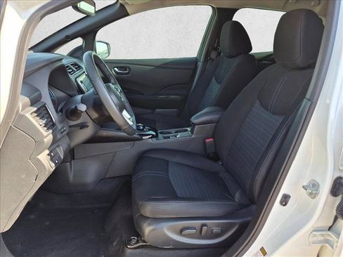 Used 2021 Nissan Leaf SV w/ SV Technology Package FWD image 16