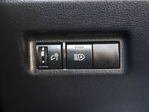 Used 2022 Toyota RAV4 LE AWD/4WD image 23