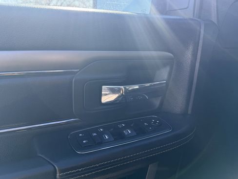 Used 2017 RAM 1500 Sport w/ Black Ram 1500 Sport Group image 9