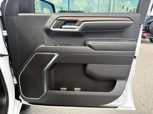 Used 2022 Chevrolet Silverado 1500 LT AWD/4WD image 21