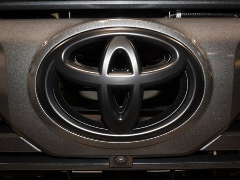 Used 2023 Toyota Tundra Limited image 37