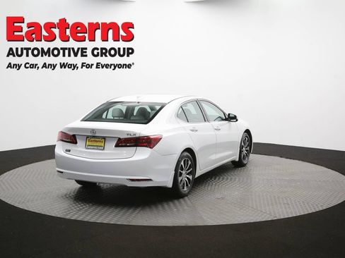 Used 2017 Acura TLX FWD image 40