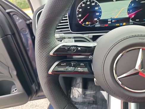 New 2026 Mercedes-Benz GLS 450 4MATIC image 19