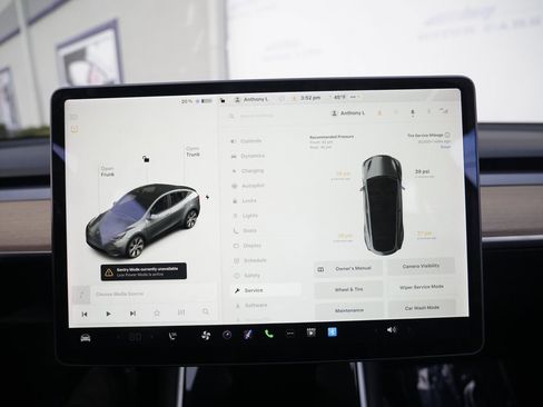 Used 2020 Tesla Model Y Long Range image 50