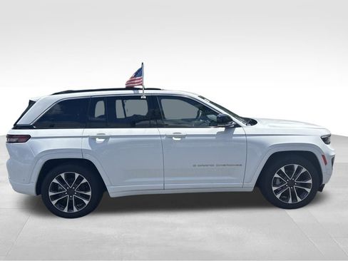 New 2025 Jeep Grand Cherokee Overland w/ Adv Protech Group III image 8