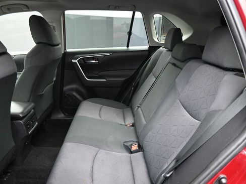 Certified 2019 Toyota RAV4 XLE w/ Convenience Package image 21