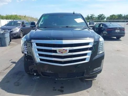 Used 2019 Cadillac Escalade ESV Premium Luxury AWD/4WD image 7