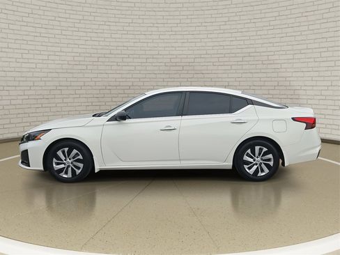 Certified 2025 Nissan Altima 2.5 S image 8