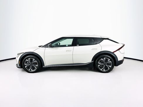 Used 2024 Kia EV6 Light image 4