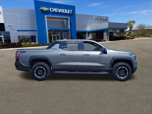 Used 2026 Chevrolet Silverado EV Trail Boss AWD/4WD image 27
