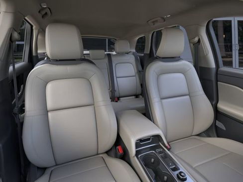 New 2026 Lincoln Corsair Premiere FWD image 10