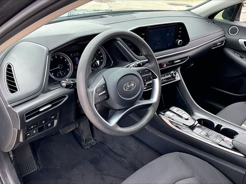 Used 2023 Hyundai Sonata SE w/ Cargo Package FWD image 16