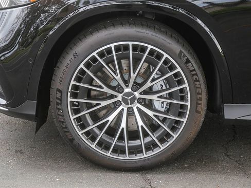 New 2026 Mercedes-Benz GLC 43 AMG 4MATIC image 9