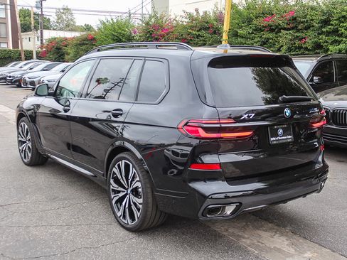 New 2027 BMW X7 xDrive40i w/ M Sport Package AWD/4WD image 6