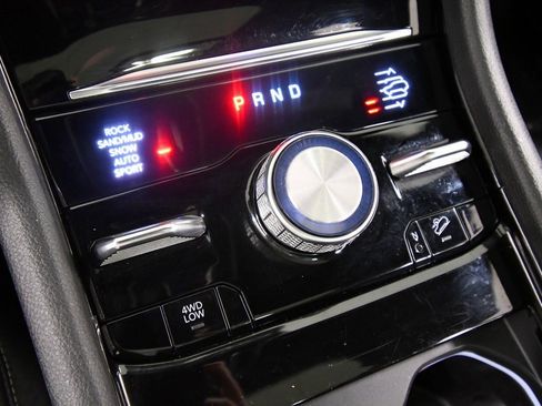 Used 2023 Jeep Grand Cherokee L Overland image 28