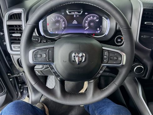 Used 2025 RAM 1500 Big Horn AWD/4WD image 12