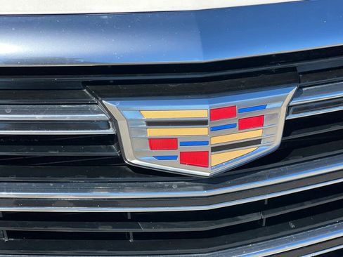Used 2018 Cadillac XTS Luxury FWD image 16